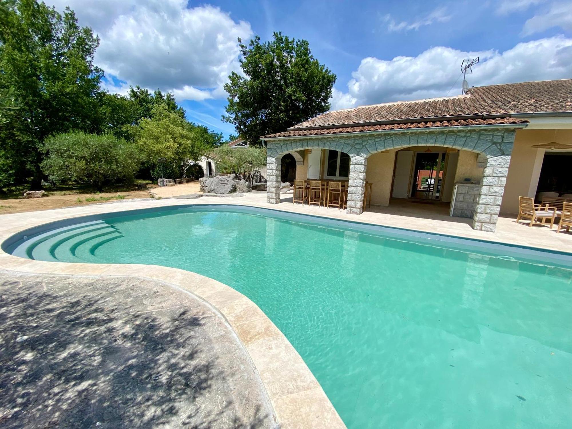 Maison Pour 12P, Piscine A Debordement Chauffee D'Avril A Octobre Inclus Ruoms Exterior photo